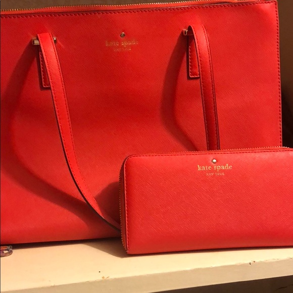 kate spade Handbags - Kate spade purse with matching wallet
